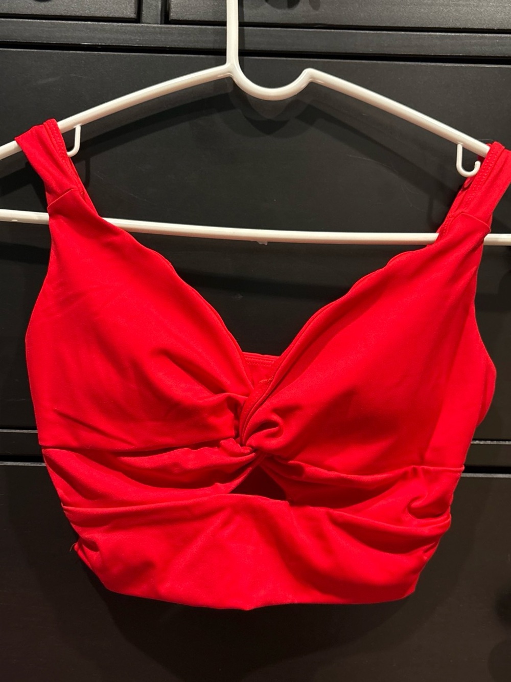 Red Twist-Front Crop Active Top